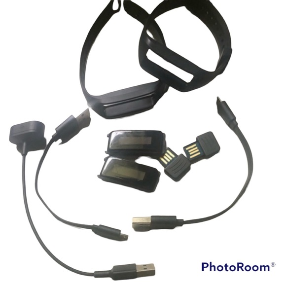 Bundle FitBit Equipment -Bands.Chargers. Chips Etc All pieces - Picture 8 of 8